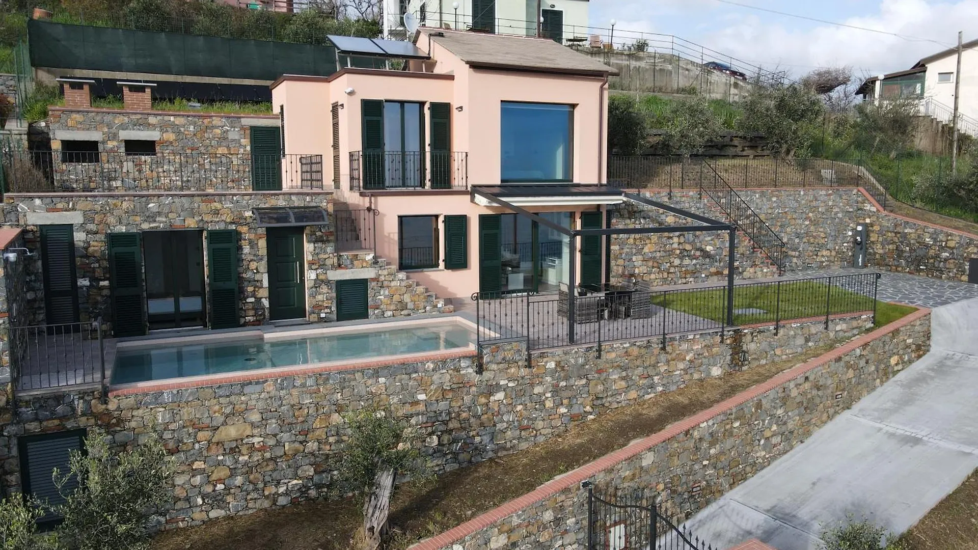 Villa Nina Moneglia 0*,